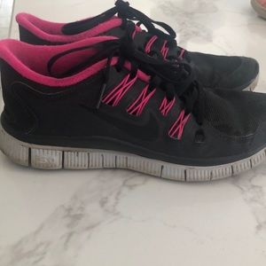 Nike pink and black leopard running shoes!